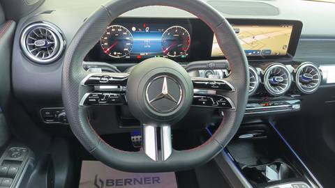 2025 Mercedes-Benz GLB — sličica 10