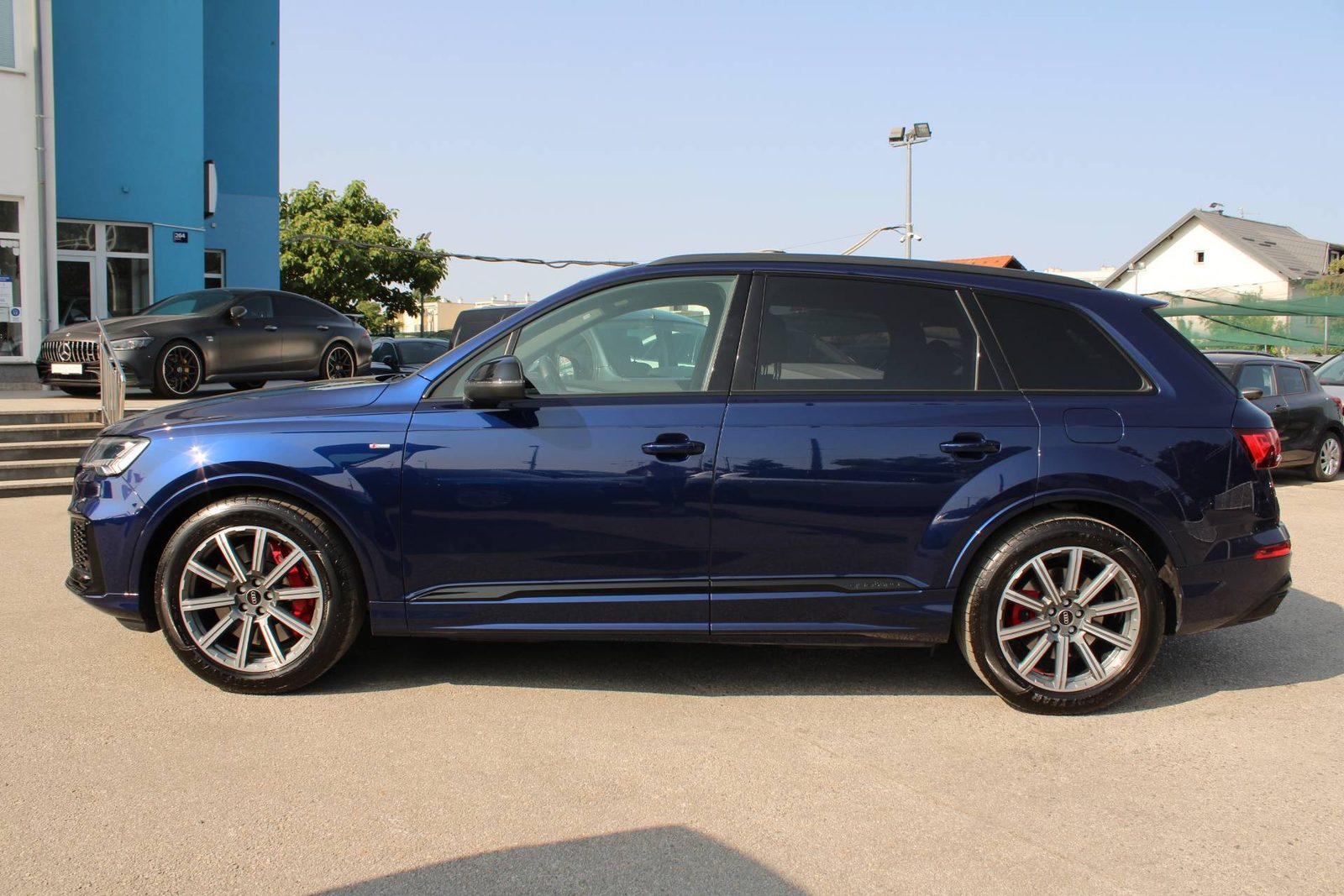 2021 Audi Q7 — fotografija 8