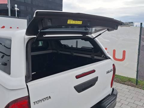 2019 Toyota Hilux — sličica 5