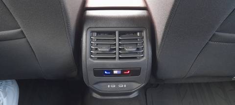 2024 Seat Leon — sličica 17