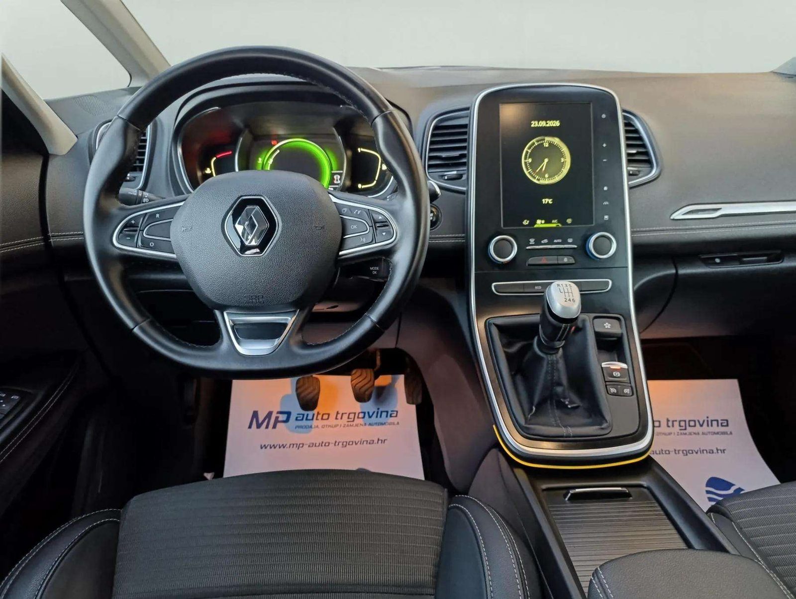2017 Renault Scenic — fotografija 17