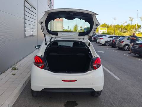 2019 Peugeot 208 — sličica 13