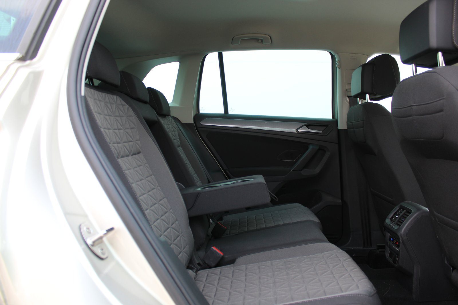 2024 Volkswagen Tiguan — fotografija 11
