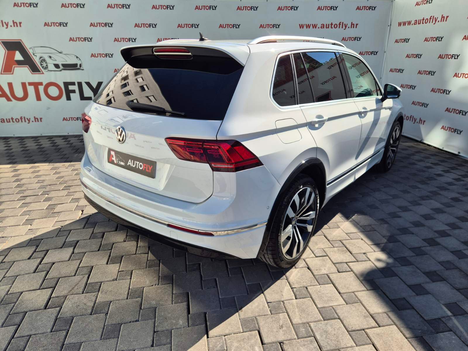 2018 Volkswagen Tiguan R-Line — fotografija 8