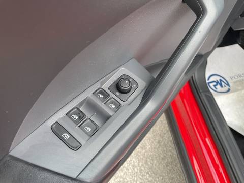 2020 Volkswagen T-Cross — sličica 20