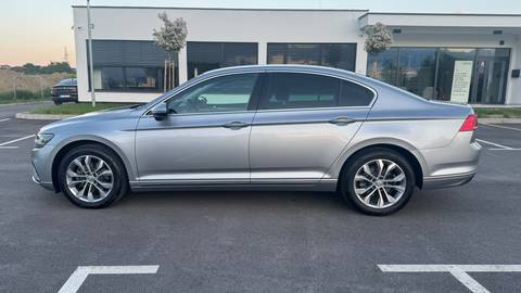 2020 Volkswagen Passat — sličica 5