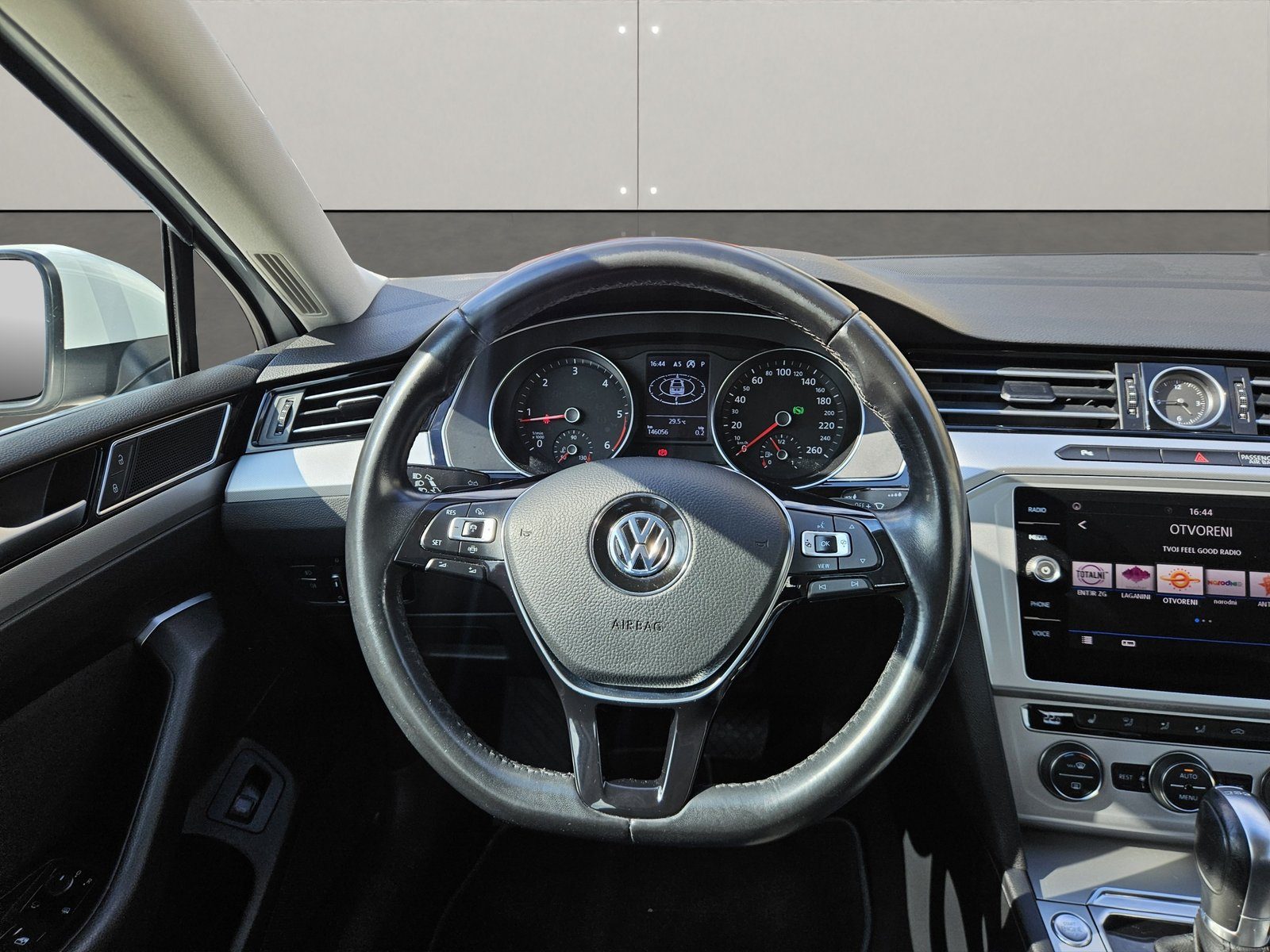 2019 Volkswagen Passat — fotografija 15