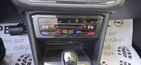 2022 Volkswagen Tiguan — sličica 12