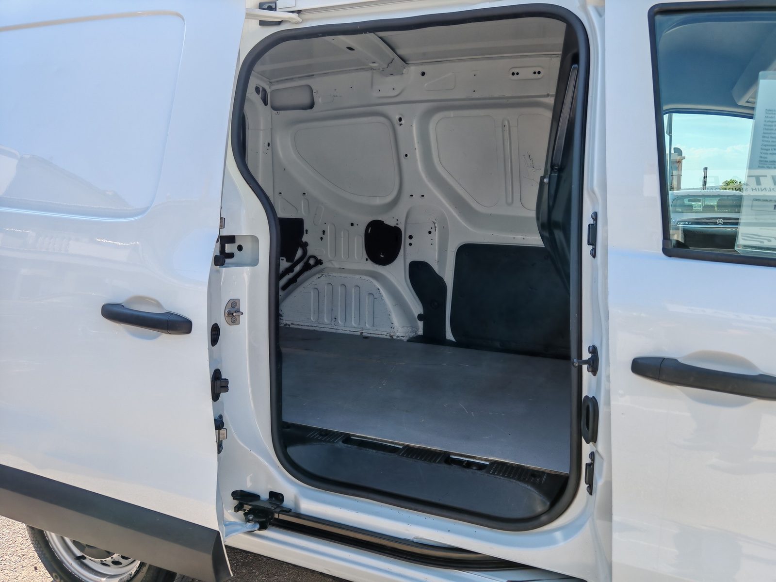 2021 Renault Express — fotografija 7