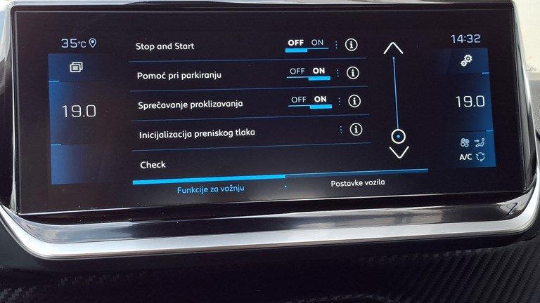 2022 Peugeot 2008 — fotografija 13