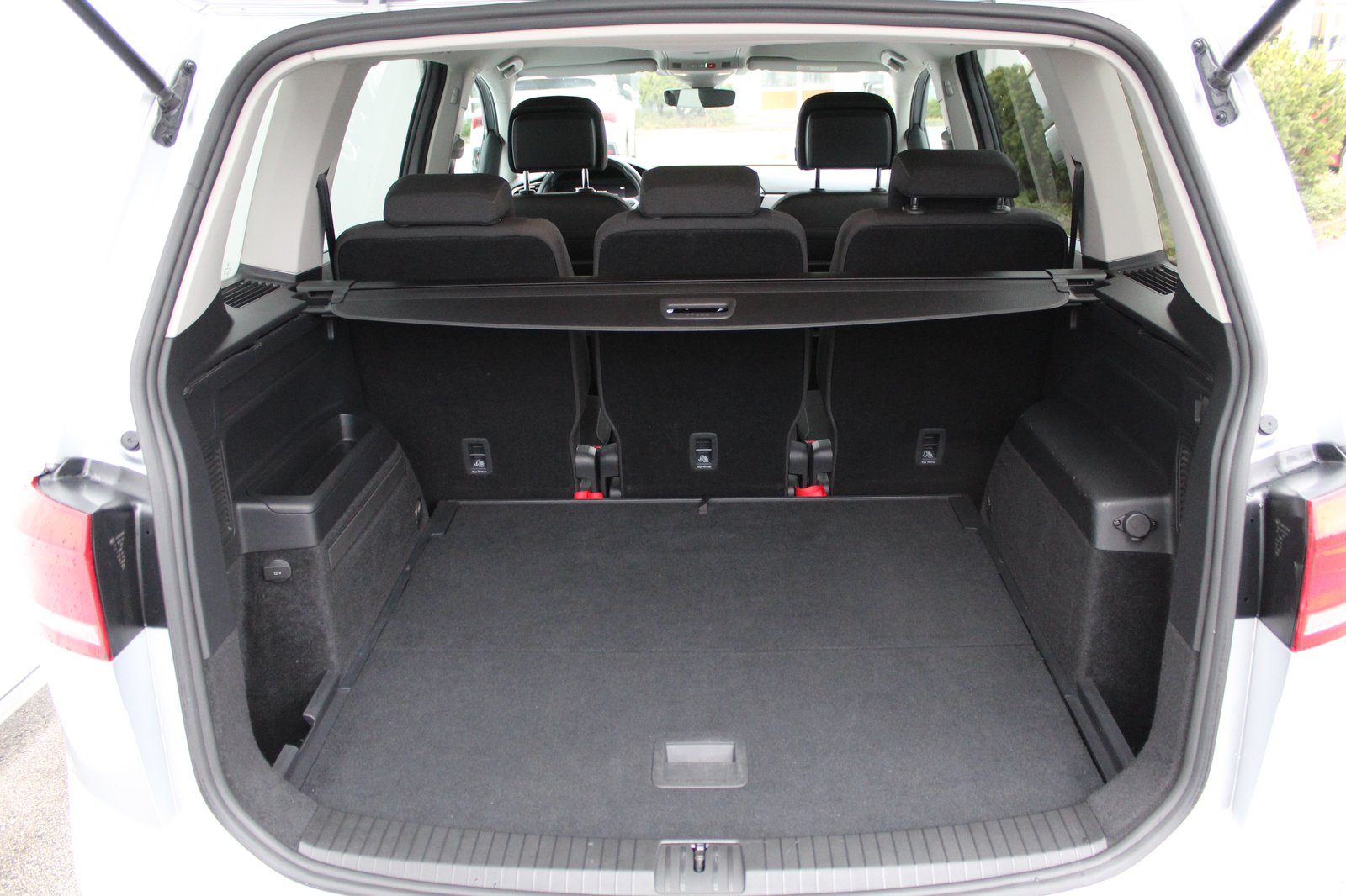 2024 Volkswagen Touran — fotografija 15