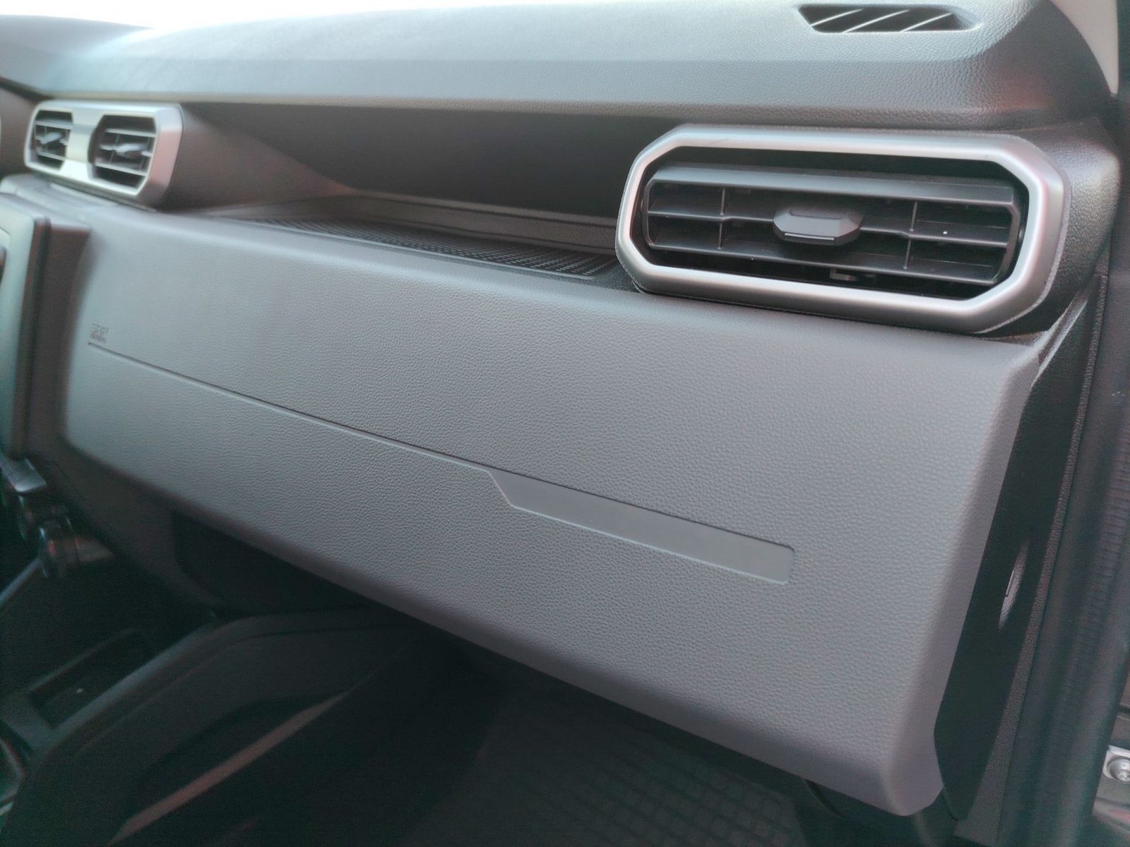 2023 Dacia Duster — fotografija 26
