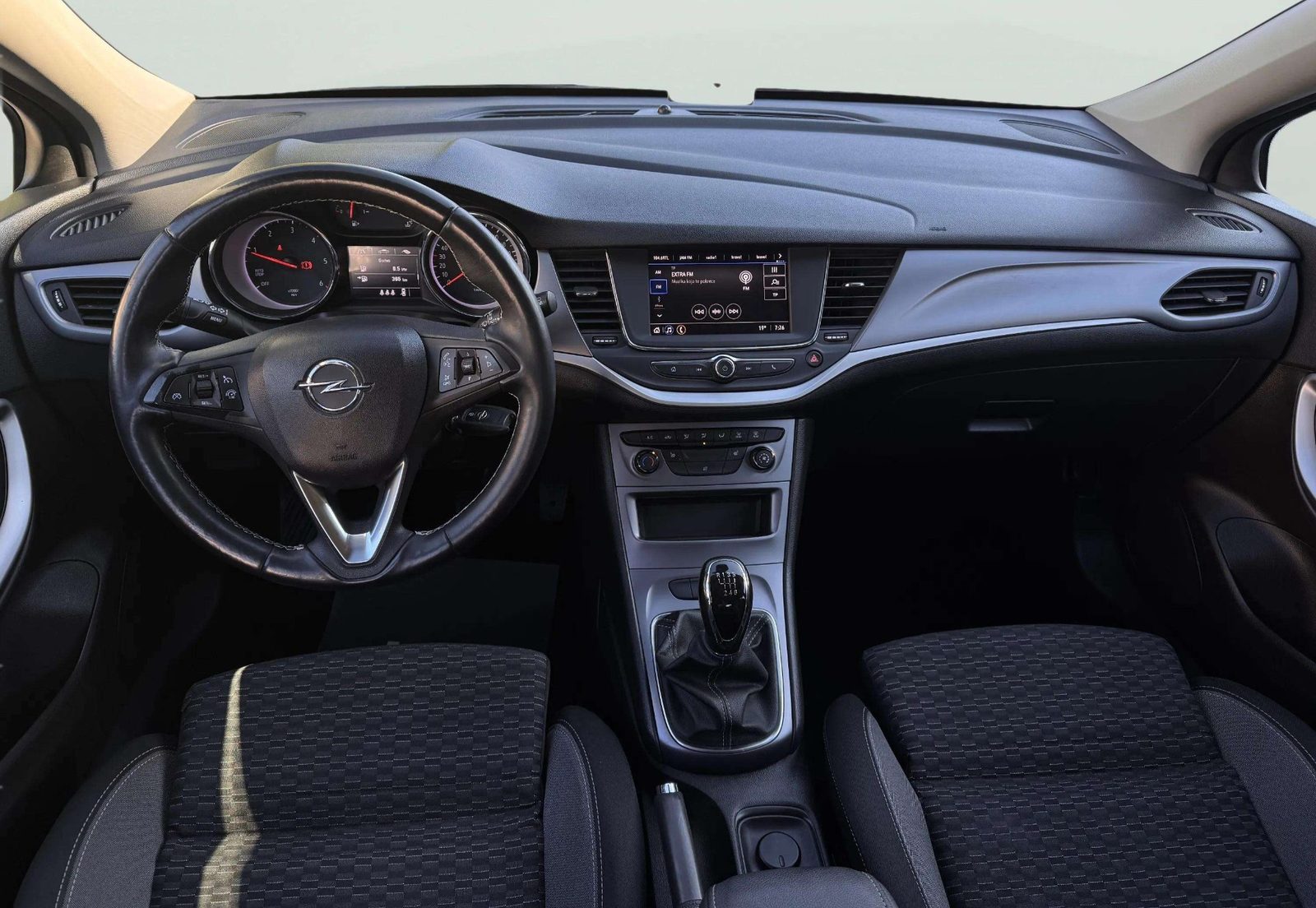 2020 Opel Astra — fotografija 8