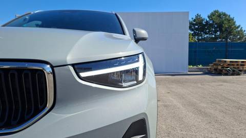 2026 Volvo XC40