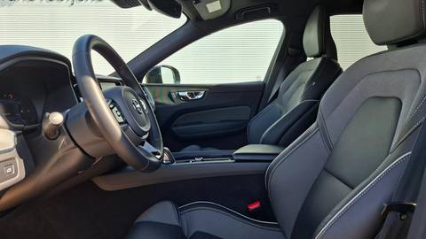 2022 Volvo XC60 — sličica 5