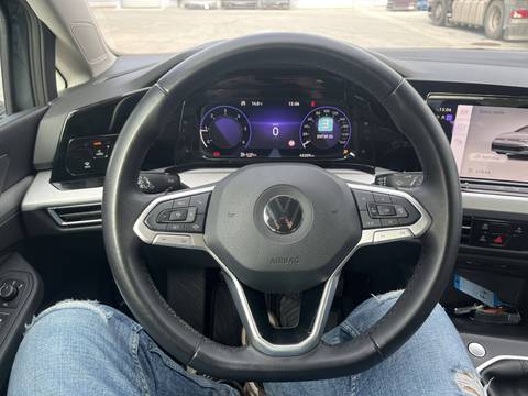 2021 Volkswagen Golf — sličica 26