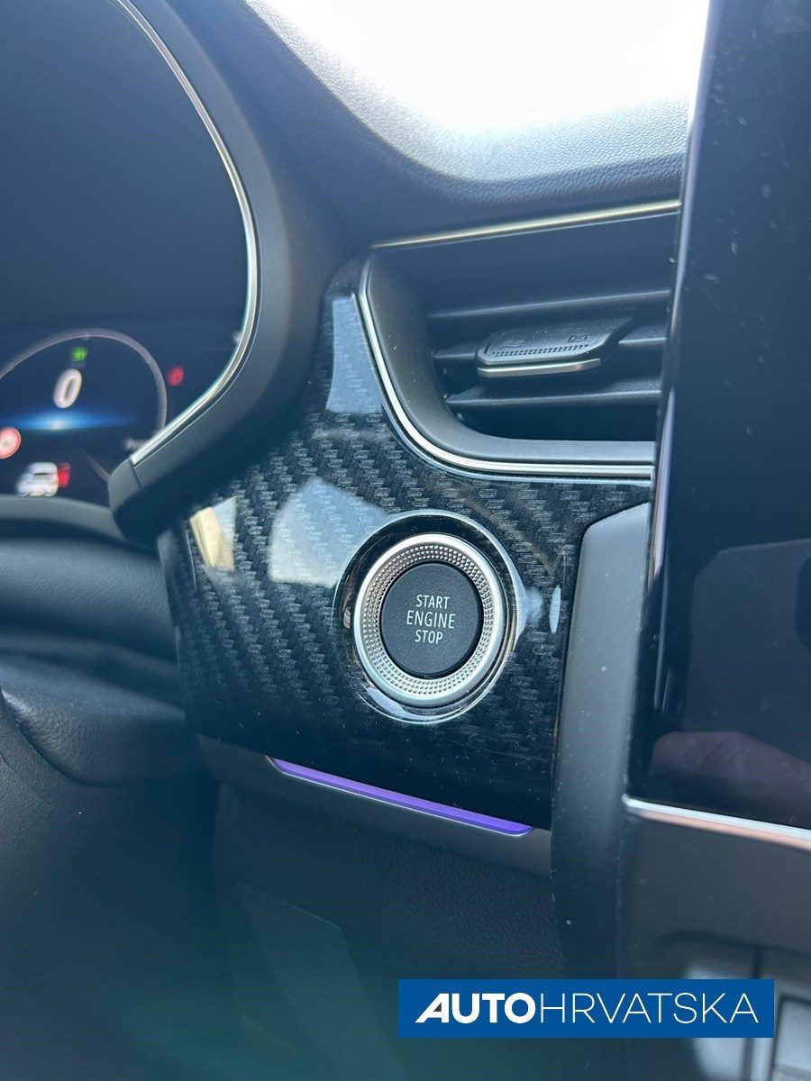 2024 Renault Megane conquest — fotografija 17