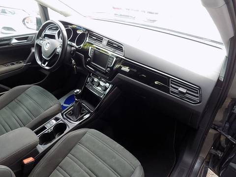 2016 Volkswagen Touran — sličica 7