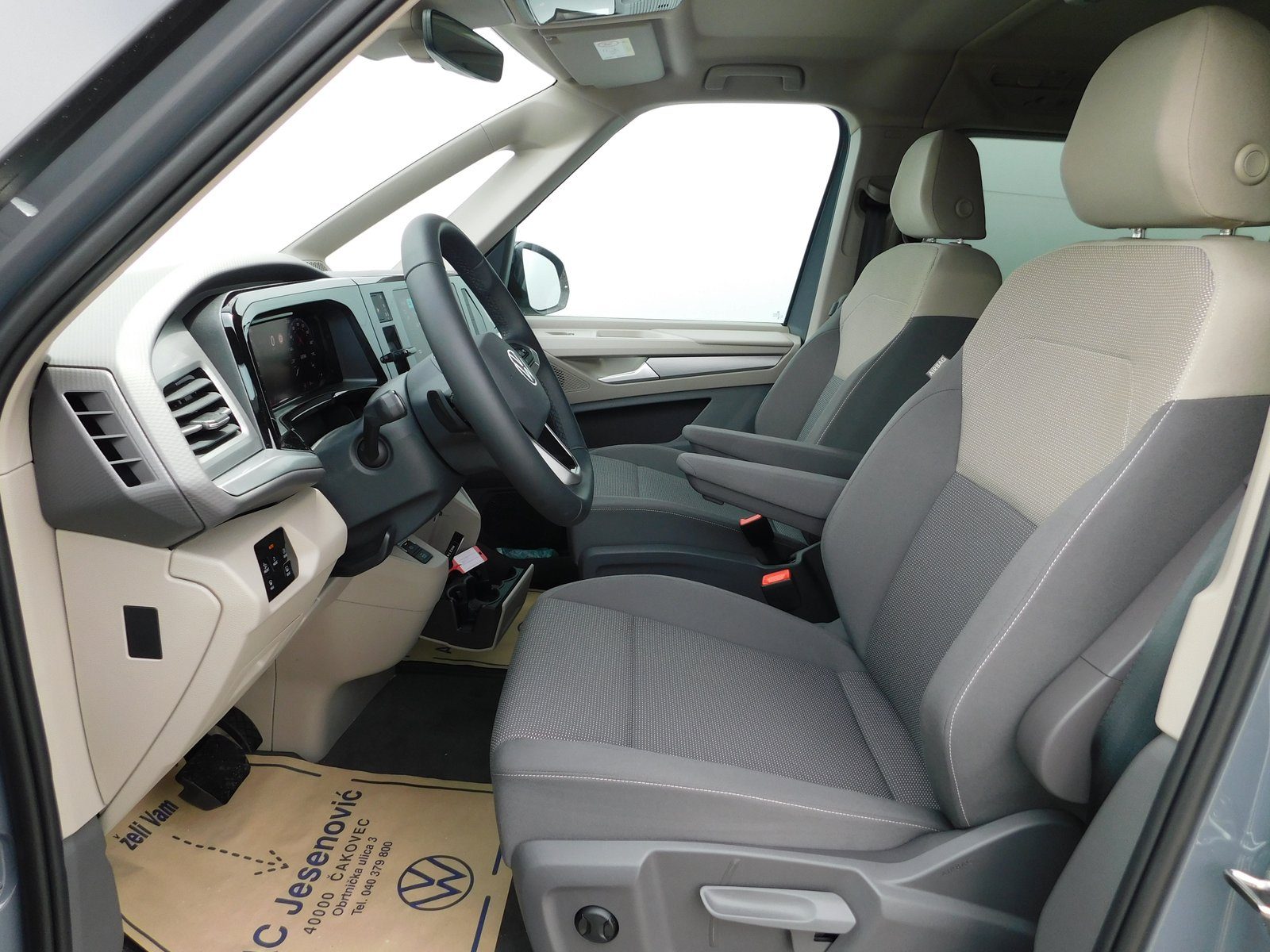 2025 Volkswagen Multivan — fotografija 8
