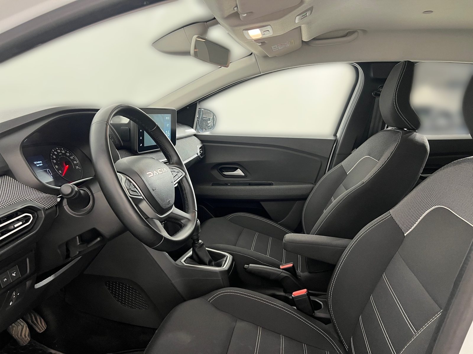 2023 Dacia Sandero — fotografija 12