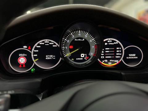 2021 Porsche Panamera — sličica 12