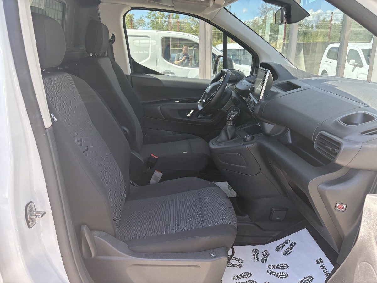 2021 Peugeot Partner — fotografija 9