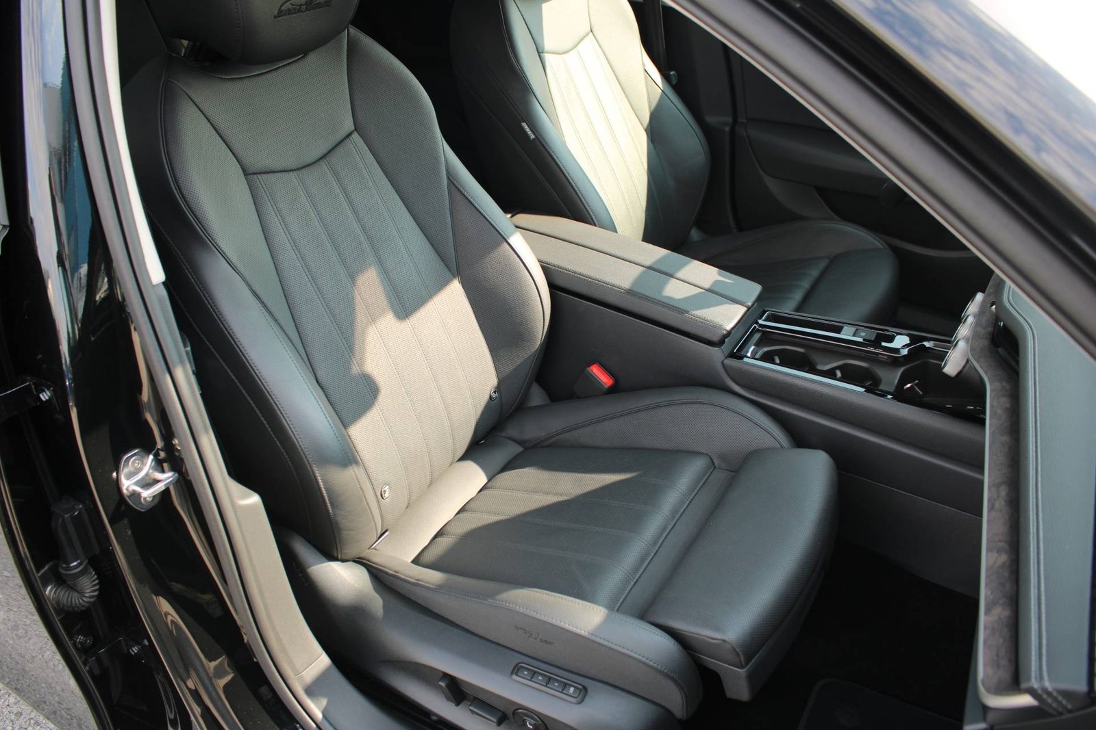 2024 Škoda Superb — fotografija 15