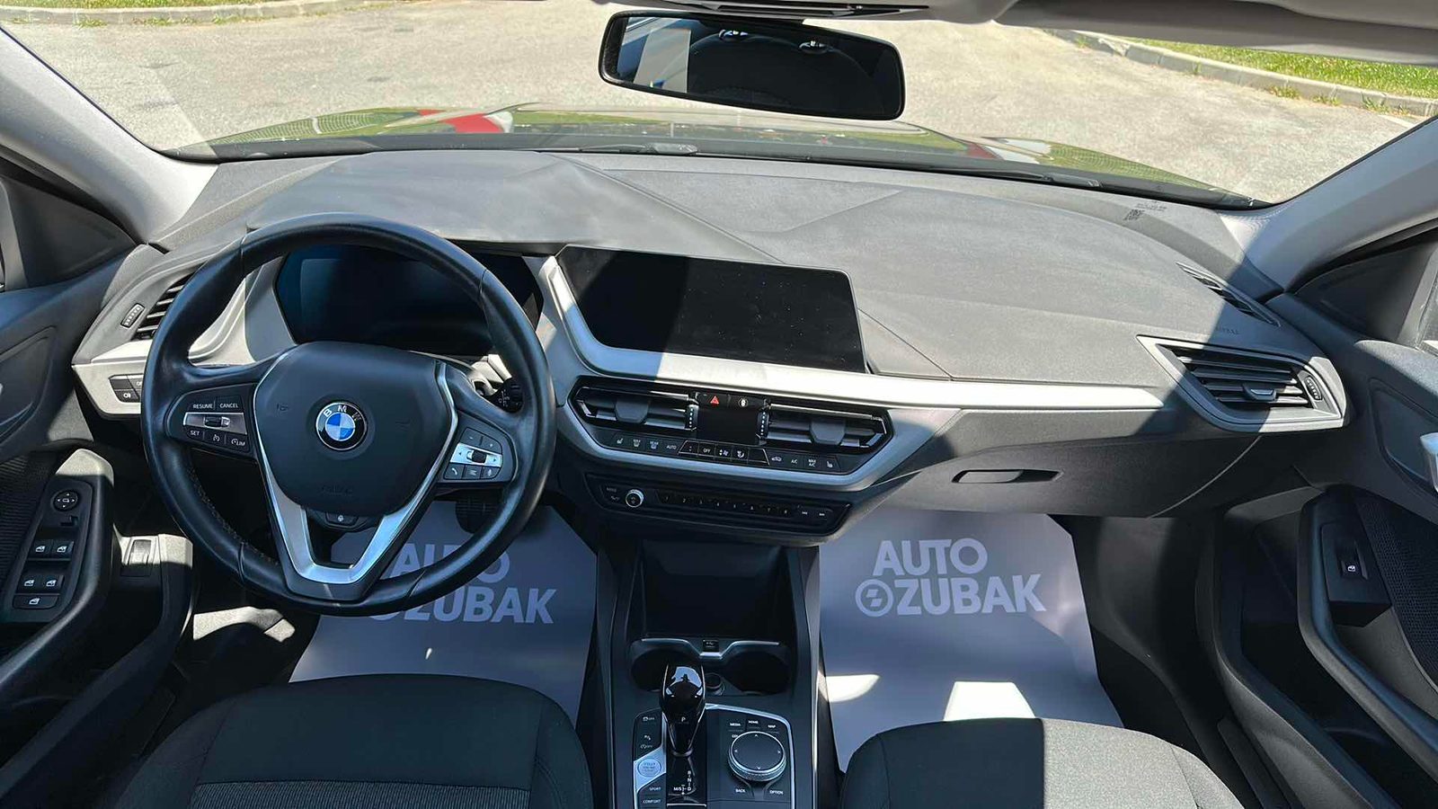2023 BMW Serija 1 — fotografija 11
