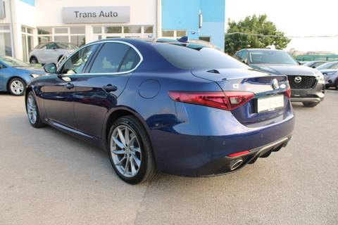2018 Alfa Romeo Giulia — sličica 7