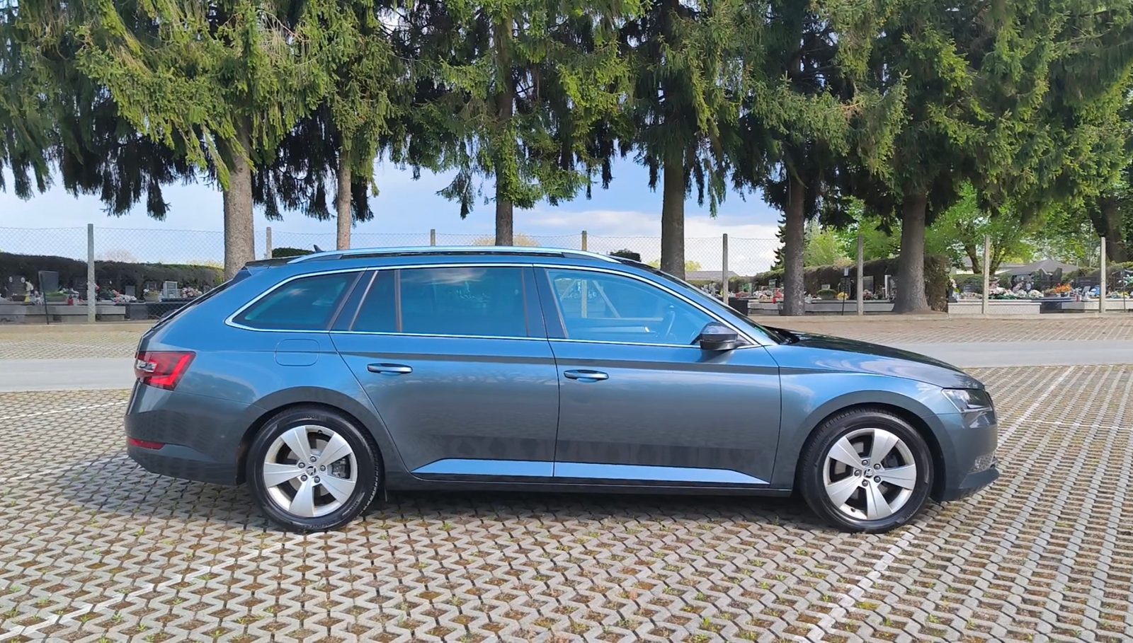 2019 Škoda Superb — fotografija 13