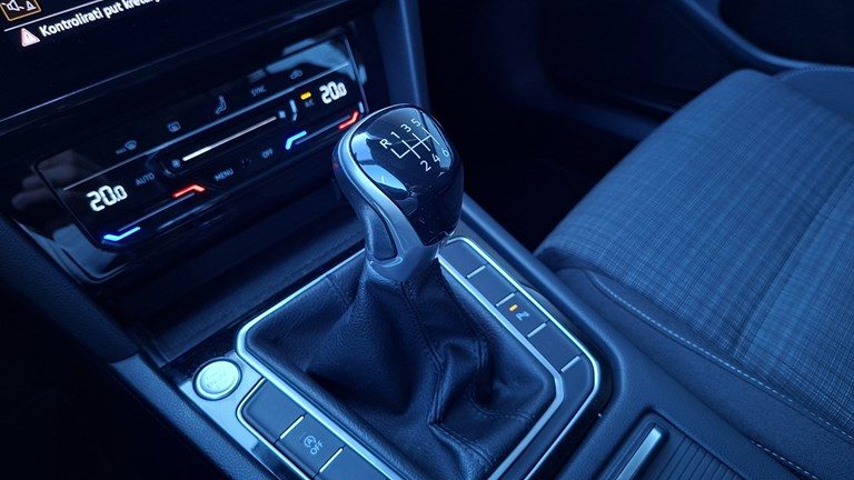 2021 Volkswagen Passat — fotografija 19