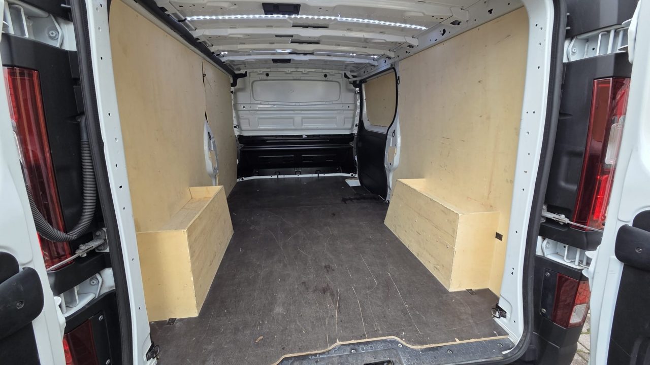 2023 Renault Trafic — fotografija 6