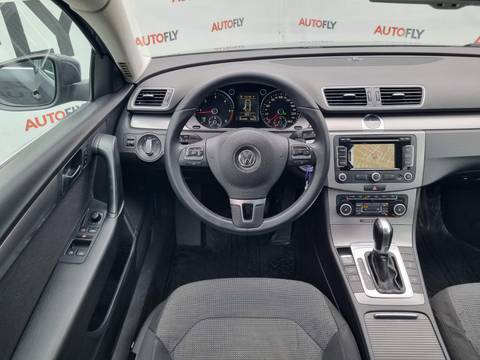 2015 Volkswagen Passat — sličica 17