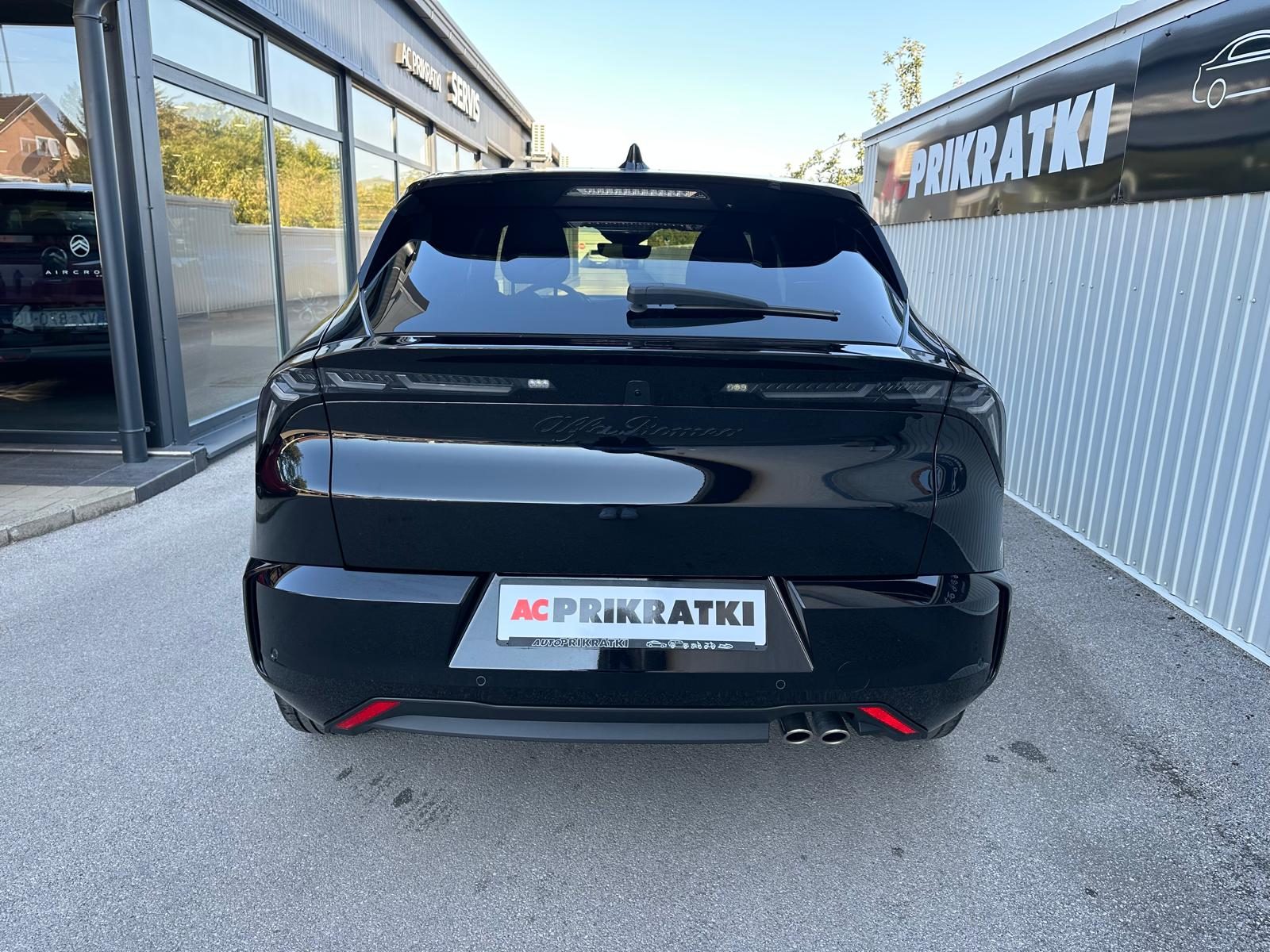 2026 Alfa Romeo Junior — fotografija 7