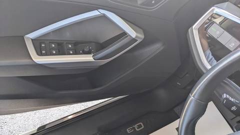 2020 Audi Q3 — sličica 30