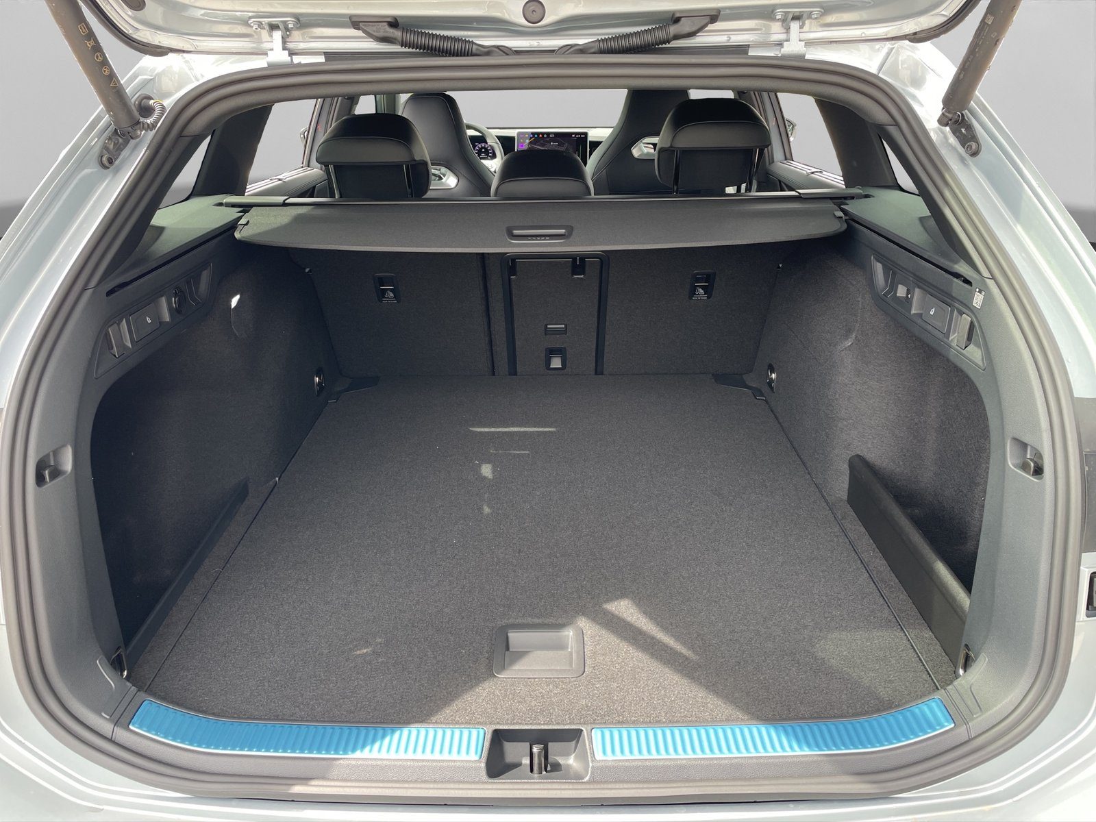 2025 Volkswagen Passat R-Line — fotografija 21