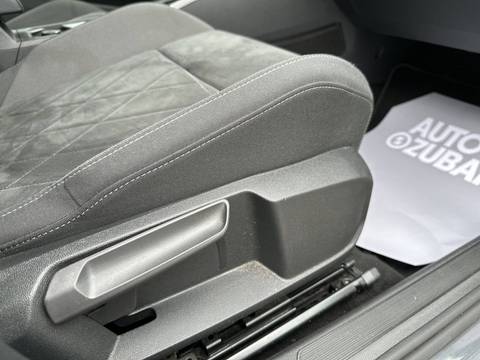 2023 Volkswagen Golf — sličica 23