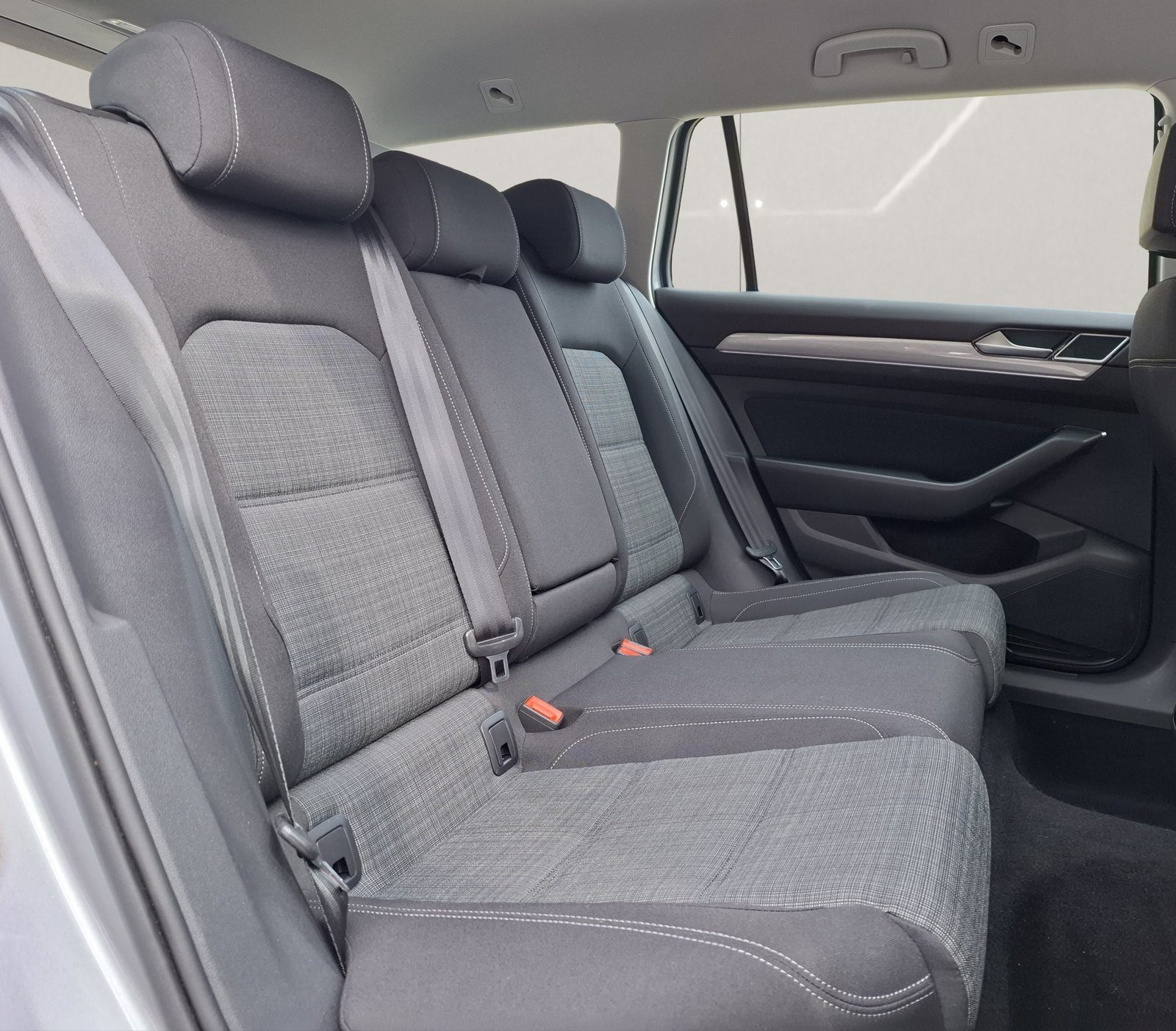 2021 Volkswagen Passat Variant — fotografija 13