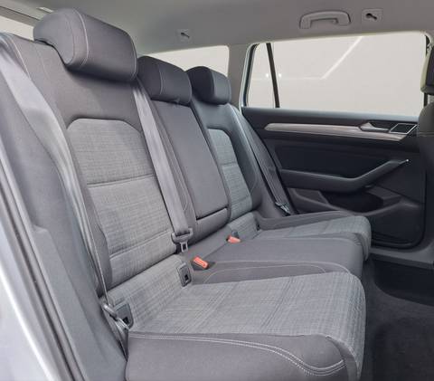2021 Volkswagen Passat Variant — sličica 13