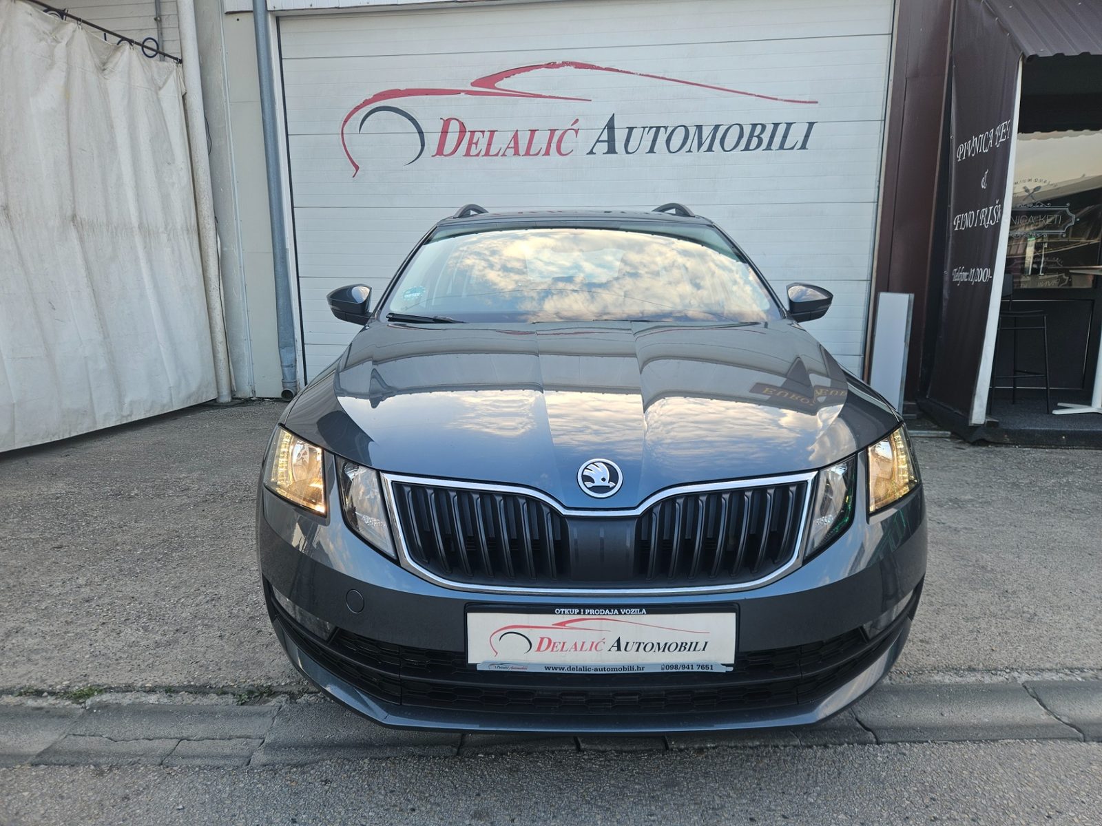 2017 Škoda Octavia — fotografija 3