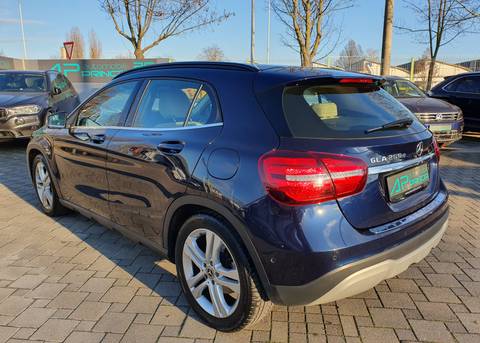 2017 Mercedes-Benz GLA — sličica 4