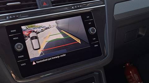2022 Volkswagen Tiguan — sličica 11
