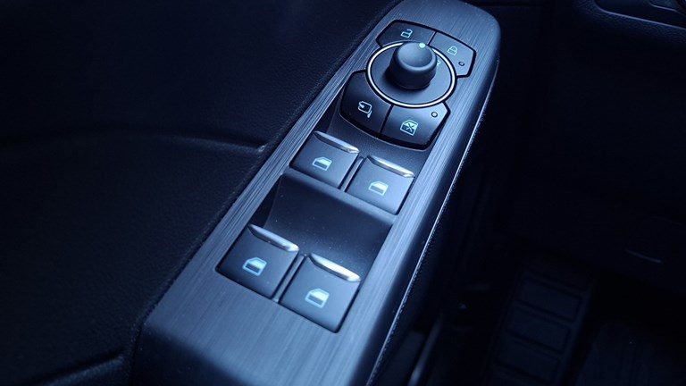 2025 Ford Kuga — fotografija 24