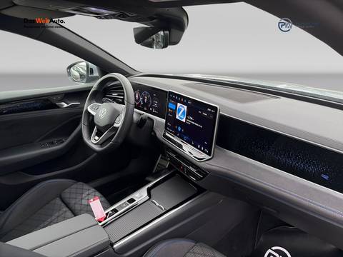 2025 Volkswagen Passat R-Line — sličica 13