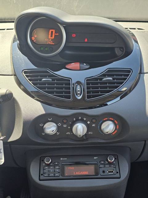 2015 Renault Twingo — sličica 11