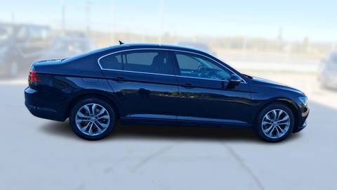 2018 Volkswagen Passat — sličica 8