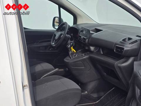 2021 Opel Combo — sličica 6