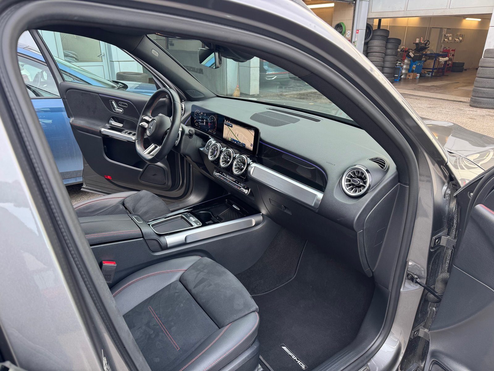 2024 Mercedes-Benz GLB — fotografija 16