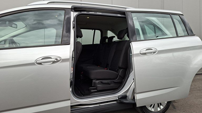 2017 Ford C-max — fotografija 24