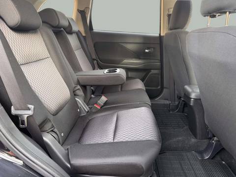 2013 Mitsubishi Outlander — sličica 16